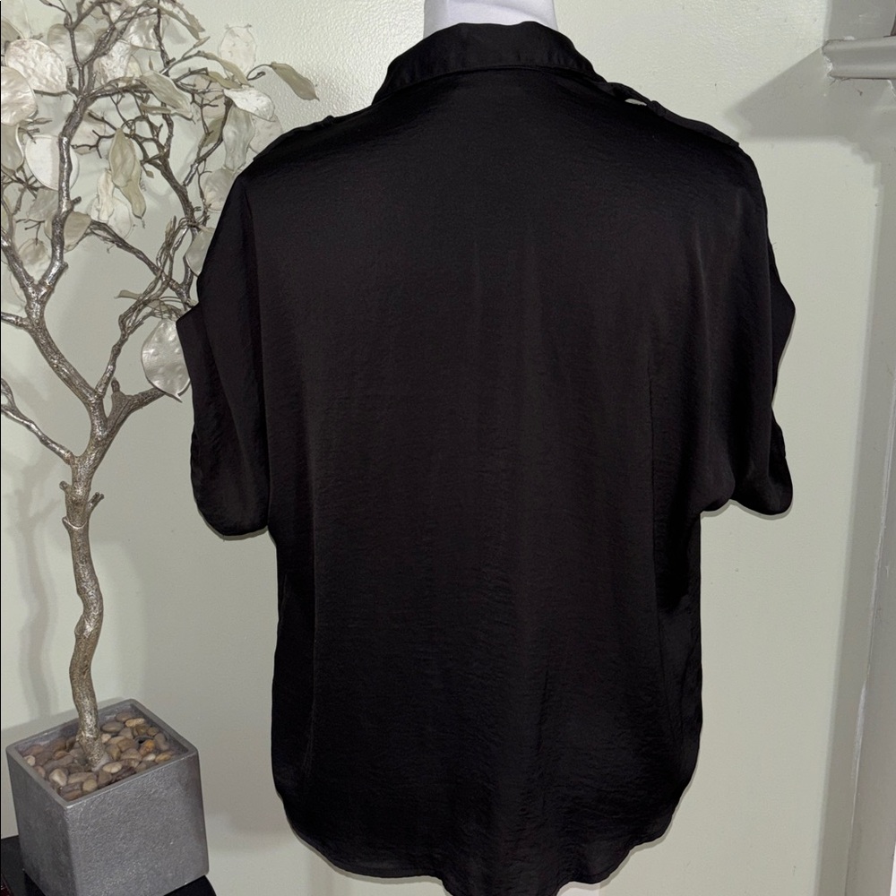 New York & Company Black Short Sleeve Blouse - Picture 4 of 4